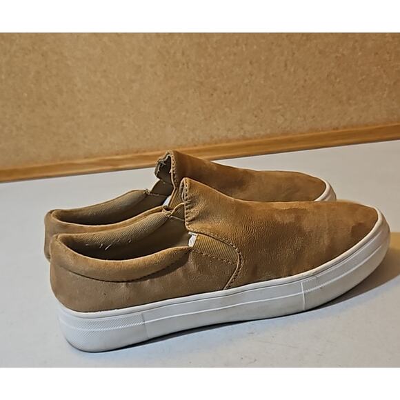 La Sheelah faux suede slip on loafers size 8 1/2 - Picture 3 of 7